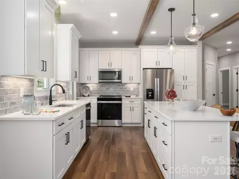 Kitchen - 42 Summit Ave, Brevard, NC 28712 photo 3 of 9