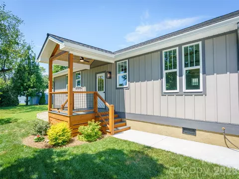 Exterior - 42 Summit Ave, Brevard, NC 28712 photo 8 of 12