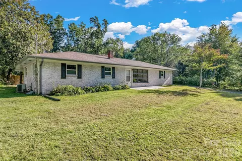 25 Hickory Tree Rd, Asheville, NC 28805