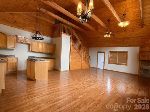 Living - 27 Apple Ln, Murphy, NC 28906 photo 3 of 3