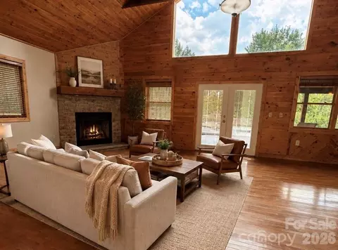Living - 27 Apple Ln, Murphy, NC 28906 photo 1 of 3