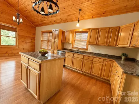 Kitchen - 27 Apple Ln, Murphy, NC 28906 photo 1 of 1