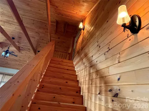 Entry Way - 27 Apple Ln, Murphy, NC 28906 photo 1 of 1