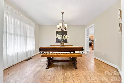 Dining - 6011 Dockside Dr, Hickory, NC 28601 photo 2 of 2