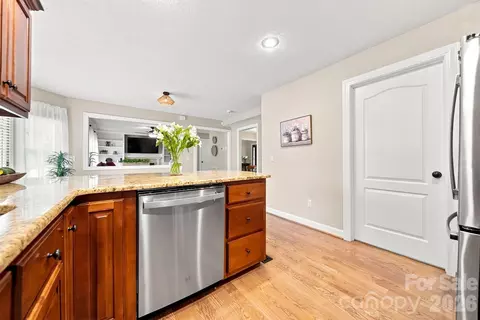 Kitchen - 6011 Dockside Dr, Hickory, NC 28601 photo 2 of 3