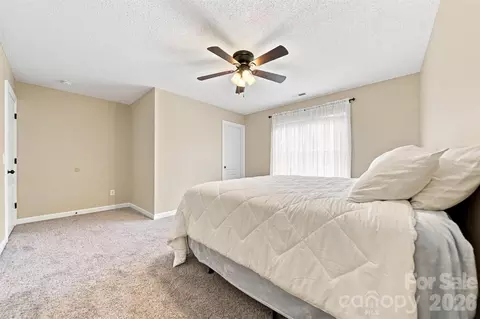 Bedroom - 6011 Dockside Dr, Hickory, NC 28601 photo 3 of 3