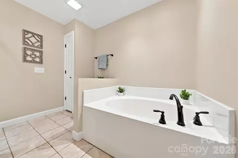 Other - 6011 Dockside Dr, Hickory, NC 28601 photo 9 of 16