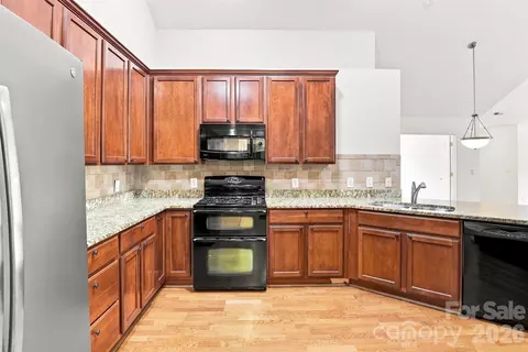 Kitchen - 821 Ledgestone Ct, Tega Cay, SC 29708 photo 2 of 4