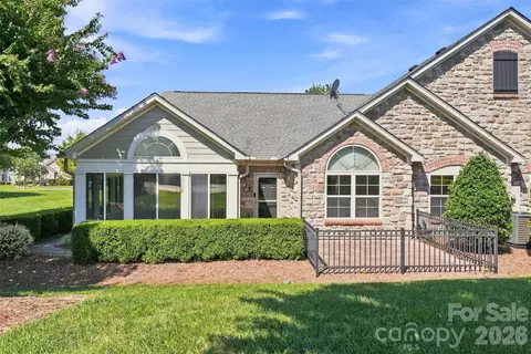 Exterior - 821 Ledgestone Ct, Tega Cay, SC 29708 photo 3 of 3
