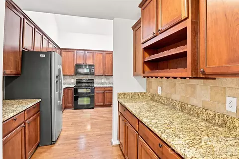 Kitchen - 821 Ledgestone Ct, Tega Cay, SC 29708 photo 4 of 4