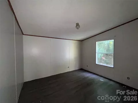 Bedroom - Rector Corner Road, Marshall, NC 28753 photo 4 of 4