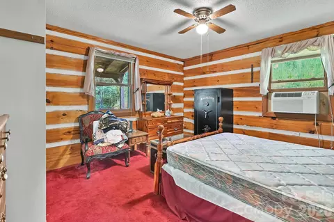 Bedroom - Rector Corner Road, Marshall, NC 28753 photo 2 of 4