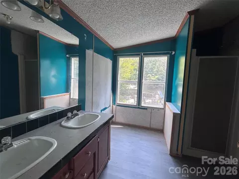 Bath - Rector Corner Road, Marshall, NC 28753 photo 3 of 4