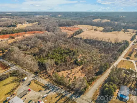 00000 Hoots Rd, Yadkinville, NC 27055