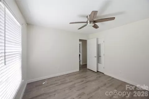 Bedroom - 815 Lakeside Cir, Lancaster, SC 29720 photo 4 of 6