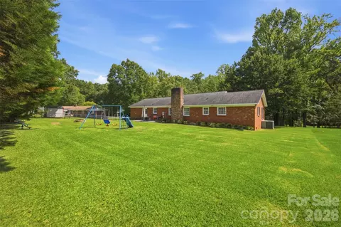 Exterior - 815 Lakeside Cir, Lancaster, SC 29720 photo 5 of 5