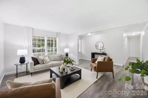Living - 815 Lakeside Cir, Lancaster, SC 29720 photo 1 of 4