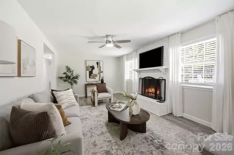 Living - 815 Lakeside Cir, Lancaster, SC 29720 photo 2 of 4