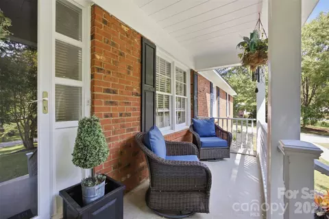 Exterior - 815 Lakeside Cir, Lancaster, SC 29720 photo 3 of 5