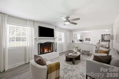 Living - 815 Lakeside Cir, Lancaster, SC 29720 photo 4 of 4