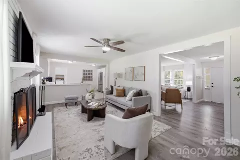 Living - 815 Lakeside Cir, Lancaster, SC 29720 photo 3 of 4