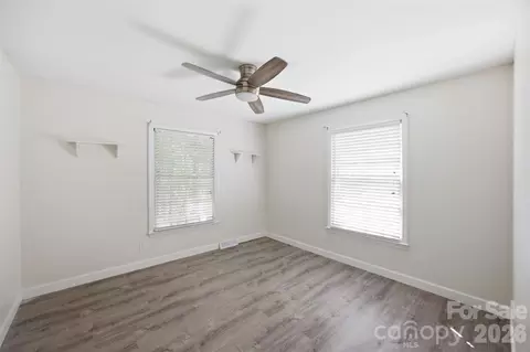 Bedroom - 815 Lakeside Cir, Lancaster, SC 29720 photo 3 of 6