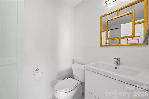Bath - 8014 Westcape Dr, Denver, NC 28037 photo 2 of 3