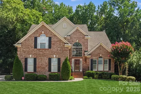 904 Carisbrooke Ln, Waxhaw, NC 28173