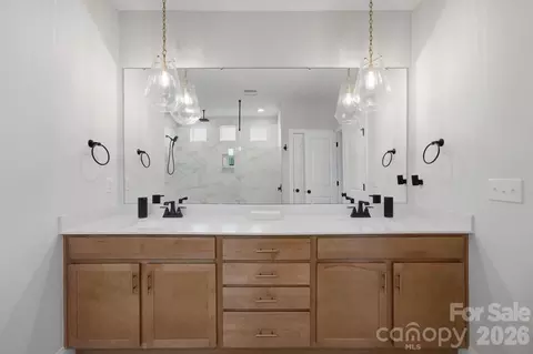 Bath - 4124 Millstream Rd, Denver, NC 28037 photo 4 of 6
