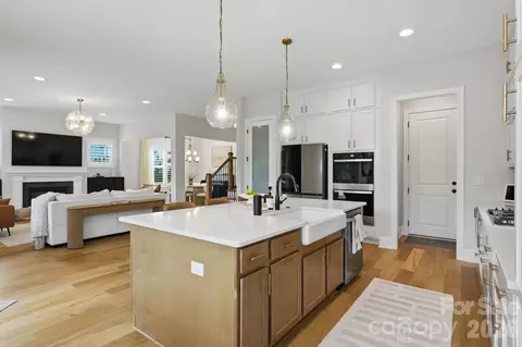 Kitchen - 4124 Millstream Rd, Denver, NC 28037 photo 4 of 5