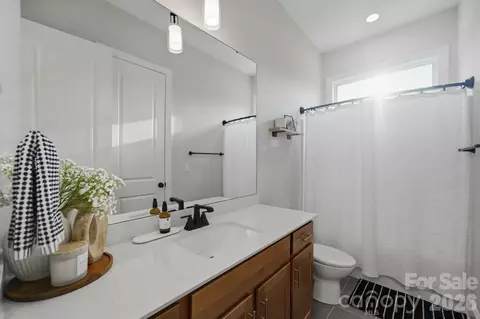 Bath - 4124 Millstream Rd, Denver, NC 28037 photo 1 of 6