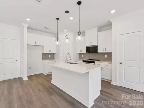 Kitchen - 504 Markridge Loop, Fort Mill, SC 29708 photo 2 of 2