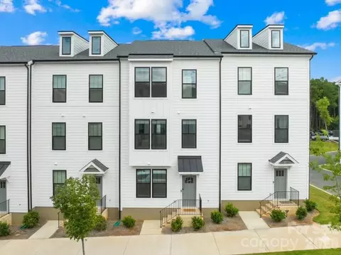 15332 Ballancroft Pkwy, Charlotte, NC 28277