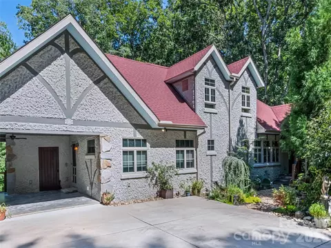 379 Holston Village Rd, Waynesville, NC 28786