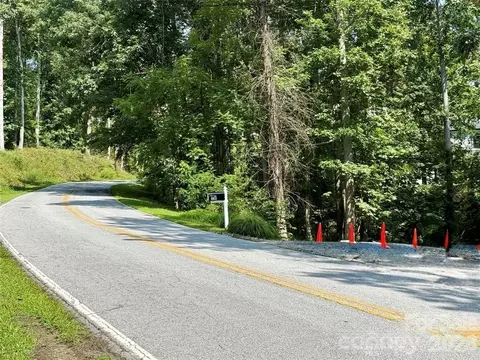 256 Burge Mountain Rd, Hendersonville, NC 28792