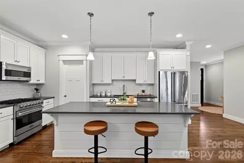 Kitchen - 44 Stills Creek Loop, Fairview, NC 28730 photo 3 of 5