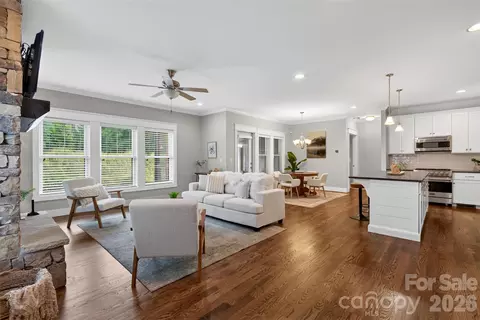Living - 44 Stills Creek Loop, Fairview, NC 28730 photo 1 of 3