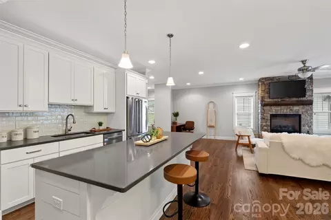 Kitchen - 44 Stills Creek Loop, Fairview, NC 28730 photo 5 of 5