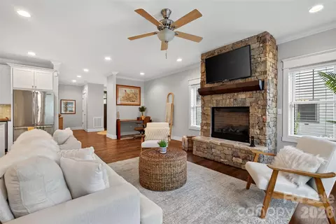 Living - 44 Stills Creek Loop, Fairview, NC 28730 photo 3 of 3