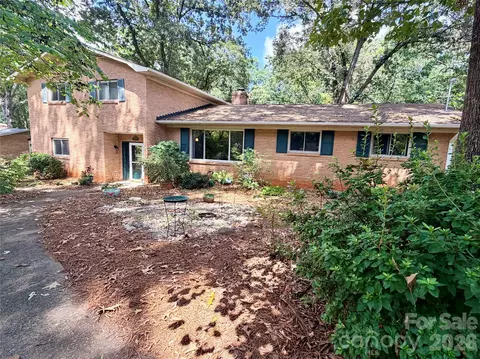 4819 Carousel Dr, Charlotte, NC 28212