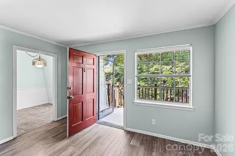 3822 Country Club Unit Apt I Rd UNIT I, Winston Salem, NC 27104