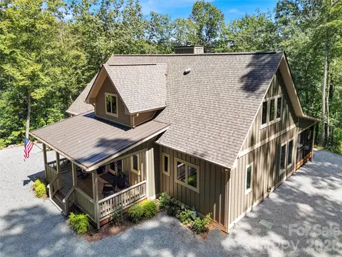 Exterior - 144 Laurel Crk, Cedar Mountain, NC 28718 photo 2 of 9