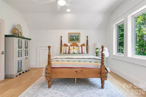 Bedroom - 144 Laurel Crk, Cedar Mountain, NC 28718 photo 3 of 5