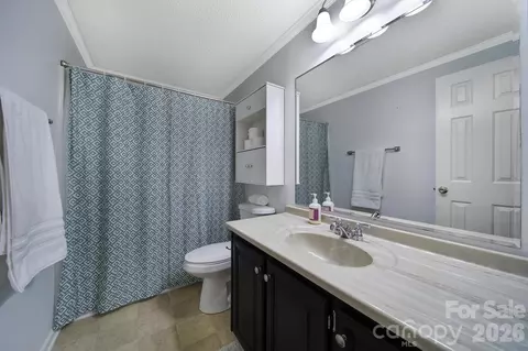 Bath - 1421 Suttle Rd, Lancaster, SC 29720 photo 2 of 2