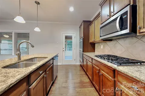 Kitchen - 3058 Amaranth Dr, Fort Mill, SC 29708 photo 2 of 2