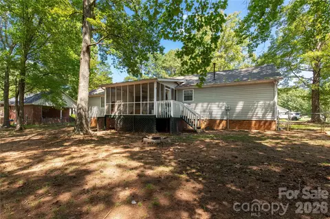 Exterior - 2274 White Pine Ct, Lancaster, SC 29720 photo 5 of 7