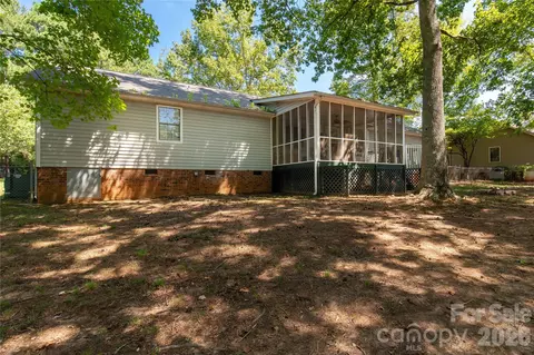 Exterior - 2274 White Pine Ct, Lancaster, SC 29720 photo 6 of 7