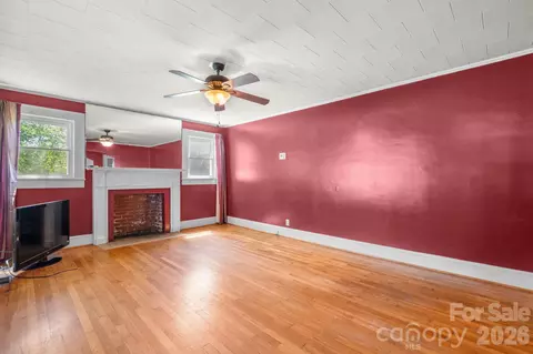 Living - 414 Old Nc 18 Hwy # B, Morganton, NC 28655 photo 1 of 4