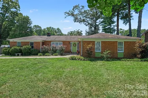 622 Carolina S 18 Ave S #18, Statesville, NC 28677