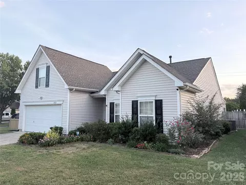 10323 Green Hedge Ave, Charlotte, NC 28269